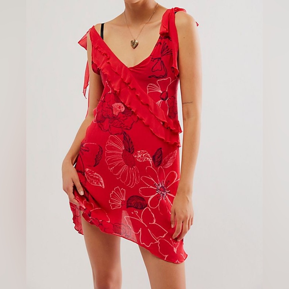Free People NWOT Intimately Crushin’ On You‎ Mini Slip